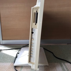 TOSHIBA、22インチ、白テレビの画像