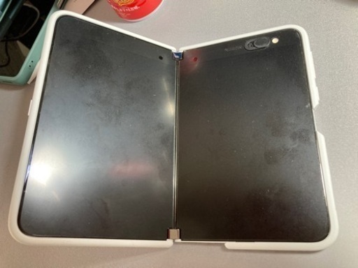 Surface duo 譲ります。「使用感あります。」 Snapdragon 855  Ram 6GB Rom 256GB