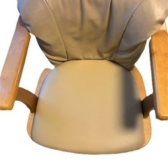 回転する椅子の画像