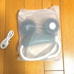 【在庫処分】首掛け扇風機 首掛け両用 ミニ扇風機  スポーツ 携帯扇風機 熱中症対策の画像