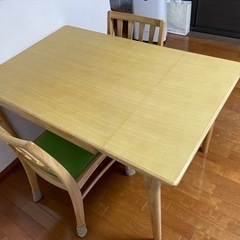 ダイニングテーブル(イス2脚付き)の画像