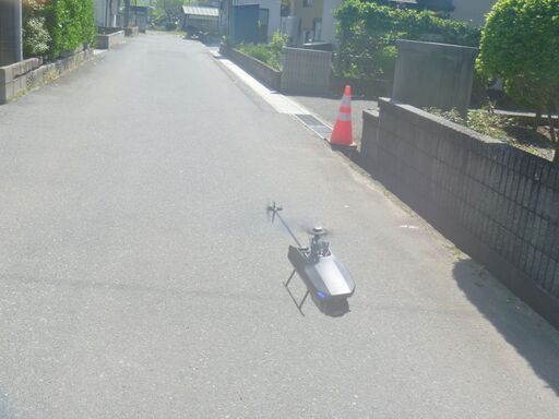 フルHDカメラ搭載の本格シングルローターヘリ。