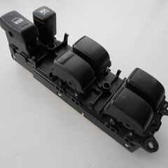 イスト パワーウインドウスイッチの画像