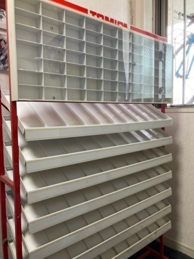 トミカ　店舗什器　ディスプレイケース