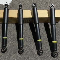 新型ジムニー　ショックアブソーバー　4本セット