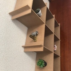 小物の飾り棚の画像