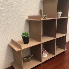 小物の飾り棚の画像