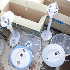 30㎝リビング扇風機・2009年製・普通の押しボタンスイッチ式の３台セット・保土ヶ谷区・引き取り限定★の画像