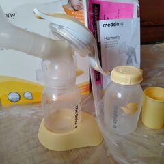 【medela】【使用1度のみ】搾乳器 手動の画像