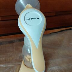 【medela】【使用1度のみ】搾乳器 手動の画像