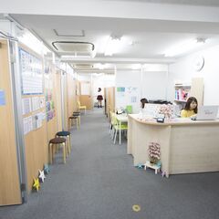 五反田／口コミで話題の500円英会話スクールで時短バイト募集！英語好きに嬉しい福利厚生付き！の画像