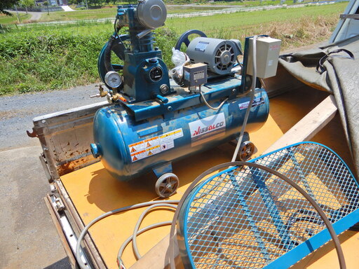 富士コンプレッサー製小型往復空気圧縮機FS-15（200V）