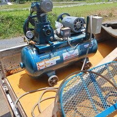 富士コンプレッサー製小型往復空気圧縮機FS-15（200V）