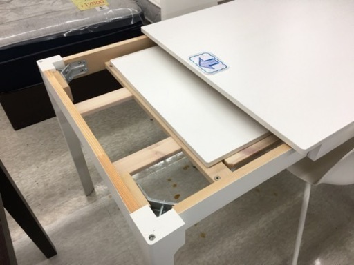IKEA 伸長式　4人掛けダイニングセット