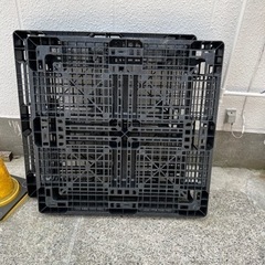 プラスチックパレット　1100mm角の画像