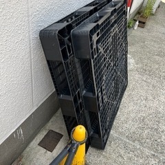 プラスチックパレット　1100mm角の画像