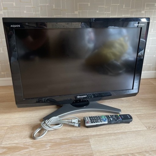 SHARP シャープ　テレビ　2010年製　26v