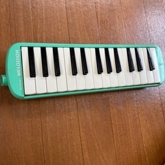 鍵盤ハーモニカ　ピアニカ　メロディオン　SUZUKI MELODION MX-27 緑色の画像