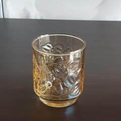 淡い琥珀色のコップ・５個の画像