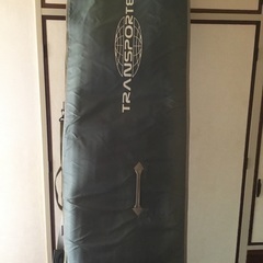 サーフボード(ファンボード)キャリーケース、フィン付きの画像