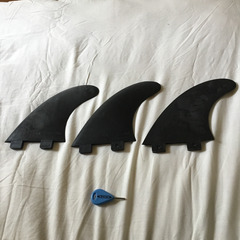 サーフボード(ファンボード)キャリーケース、フィン付きの画像