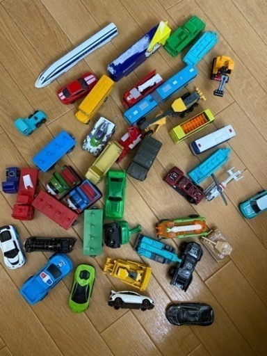 ミニカー、トミカ