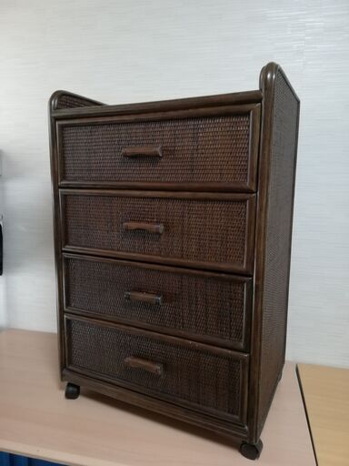 YOKOHAMA Kazama 4段収納家具 キャスターつき