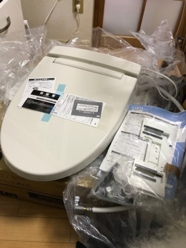【決まりました】ウォシュレット　シャワートイレ　温水便座　リクシル　イナックス　CW-KB21 オフホワイト