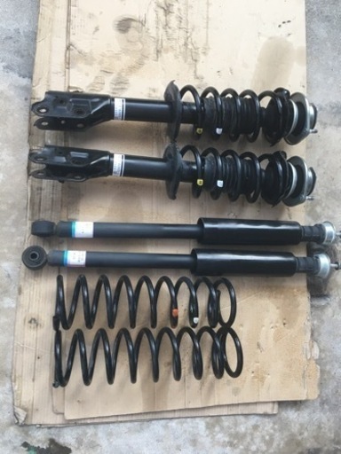 値下げしました。タント(Ｌ375s)純正サスペンションキット