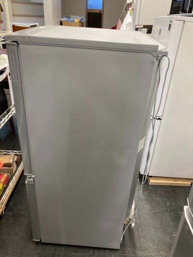 ☆中古￥16,500！【会員価格￥13,200】SHARP　137㍑2ドア冷蔵庫　家電　SJ-D14D-S型　幅48cmｘ奥行59cm