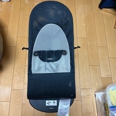 ベビービョルバウンサー　黒