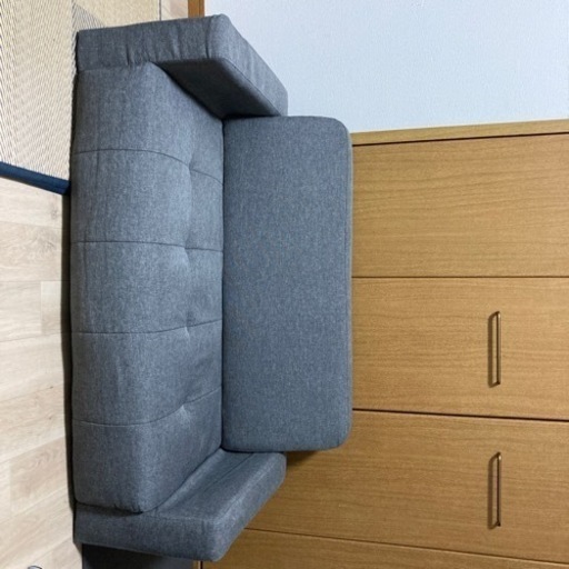 グレーの一人暮らし用ソファ