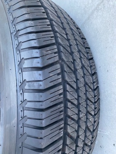 夏タイヤ　265/70R17