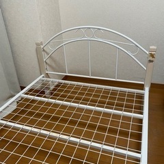【引き取りのみ】シングルベッドフレーム、衣装ケースセット(6月初...