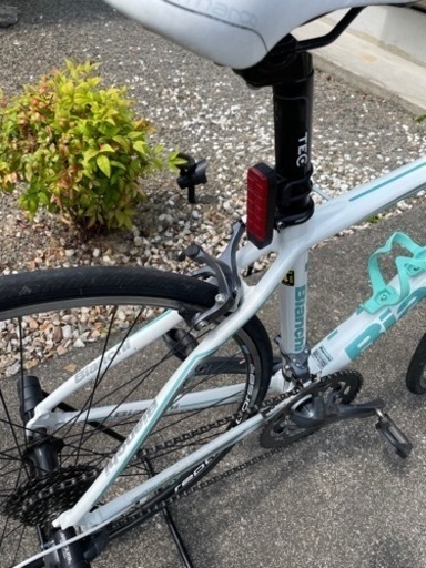ビアンキ　Bianchi クラリス　ペダルは105 2016年式 44サイズ