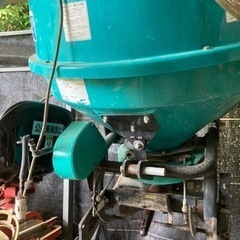 肥料散布機の画像