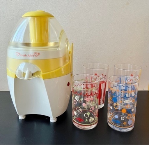 コイズミ　ジューサー　グラス4つ　まとめて