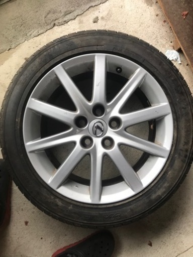 レクサスのタイヤ　225／50R 17➖94V