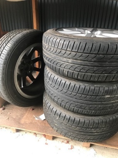 レクサスのタイヤ　225／50R 17➖94V
