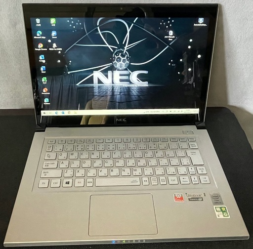 超薄型軽量タッチパネル搭載 LaVie Z LZ650JS Core-i5メモリ4G 高速SSD128GB Office2019Pro すぐ使える高速起動！