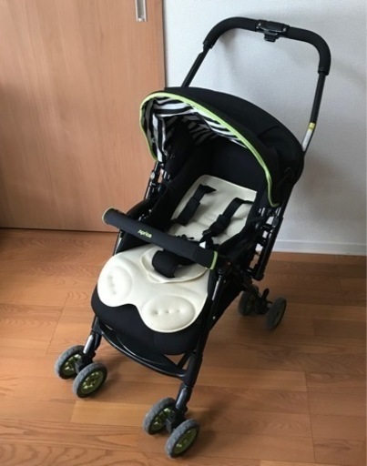 【美品】アップリカ ★ ベビーカー 背面対面式対応 ビスケット Biscuit コントラストグリーン