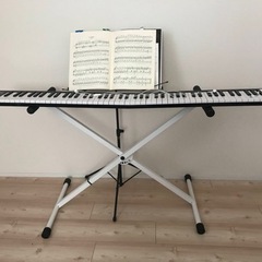 二つ折り電子ピアノ(ほぼ新品)