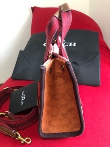 新作　coachバック