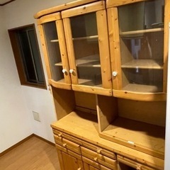 【決定】アメリカンカントリー家具 食器棚 あげますの画像