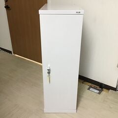 中古　PLUS　プラス　鍵付　1人用ロッカー　1個3000円(税...