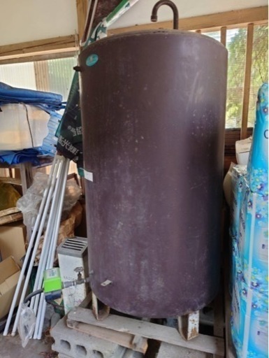 灯油タンク（約2000L）