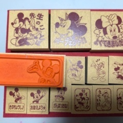 ディズニーご褒美スタンプ　木製　2個usedの画像