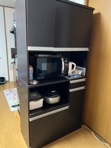 テレビ 50型・食器棚・除湿機決まりました