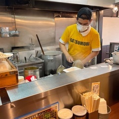 ガツ盛リラーメン みちる屋 松戸店 /週2日～OK！/未経験大歓迎/シフトの融通ききます/まかない補助あり/髪型自由の画像