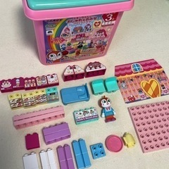 アンパンマン ドキンちゃんのおしゃれなおみせブロックバケツ の画像